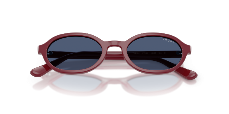 แว่นกันแดด Vogue VJ2036-287580 close-up ด้านหน้า