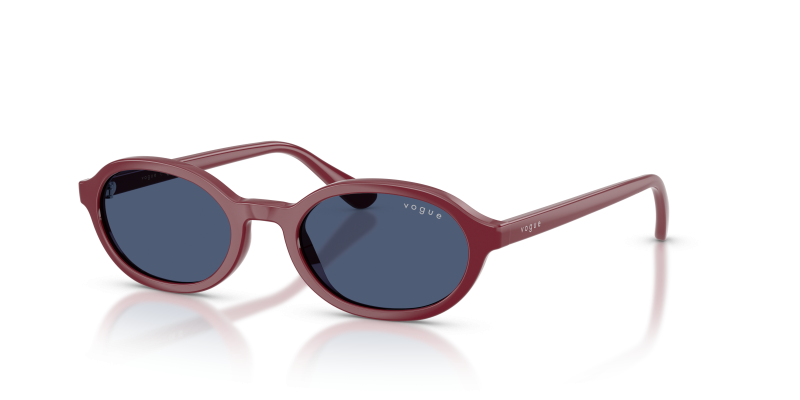 แว่นกันแดด Vogue VJ2036-287580 Full Cherry Dark Blue แว่นกันแดด Vogue VJ2036-287580 มุมเฉียง สีเชอร์รีเต็มกรอบ สำหรับเด็กทุกเพศ
