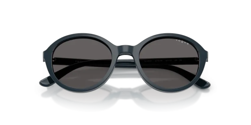 แว่นกันแดด Vogue VJ2037-33161W close-up ด้านหน้า
