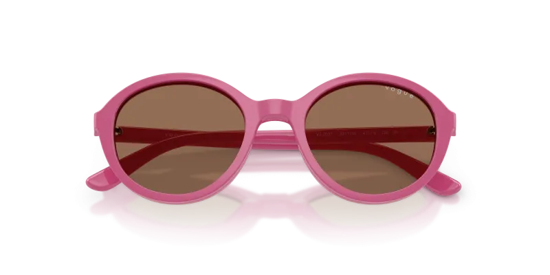 แว่นกันแดด Vogue VJ2037-33171W close-up ด้านหน้า