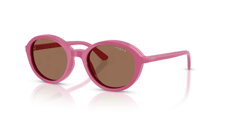 แว่นกันแดด Vogue VJ2037-33171W Full Pink Clear แว่นกันแดด Vogue VJ2037-33171W มุมเฉียง สีชมพูเต็ม สำหรับเด็กทุกเพศ