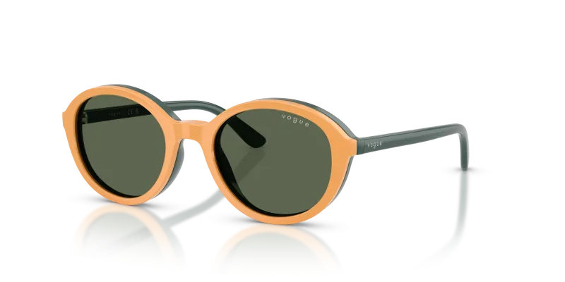แว่นกันแดด Vogue VJ2037-33181W มุมเฉียง สีเขียวเต็ม สำหรับเด็กทุกเพศ