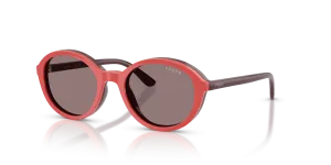 แว่นกันแดด Vogue VJ2037-33191W มุมเฉียง สีบอร์กโดซ์เต็มรูปแบบ สำหรับเด็กทุกเพศ