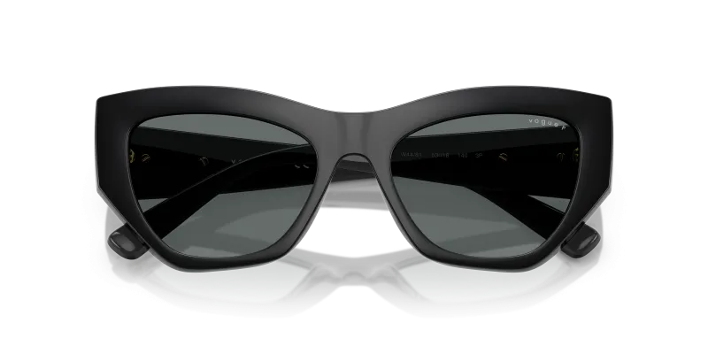 Vogue VO5607S W44/81 close-up ด้านหน้า