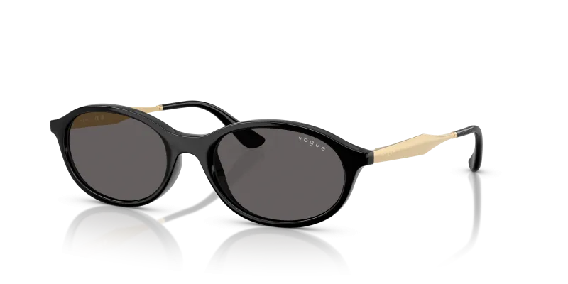 แว่นกันแดด Vogue VO5625S W44/87 Black Black Smoke Vogue VO5625S W44/87 แว่นกันแดดทรงวงรีเลนส์สโมคดำ สำหรับผู้หญิง