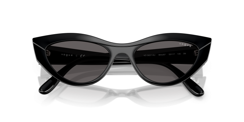 Vogue VO5637SU W44/87 close-up ด้านหน้า