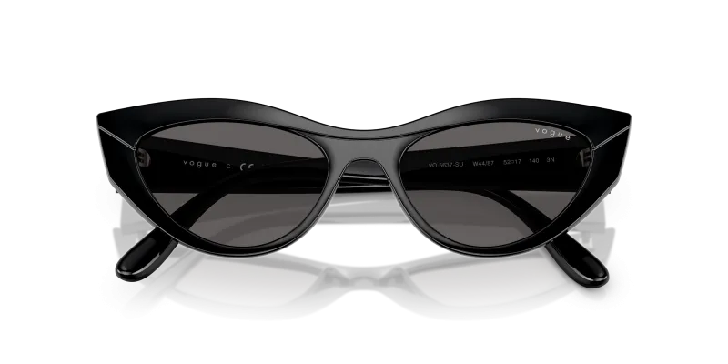 Vogue VO5637SU W44/87 close-up ด้านหน้า