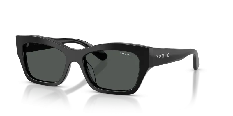 แว่นกันแดด Vogue VO5658SU W44/87 Black Dark Grey Vogue VO5658SU W44/87 แว่นกันแดดสีดำทรงผีเสื้อ สำหรับผู้หญิง