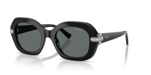 Vogue VO5706SB W44/81 แว่นกันแดดดำ เลนส์เทาเข้มโพลาไรซ์ สำหรับผู้หญิง