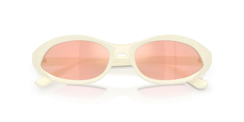 แว่นกันแดด Vogue VO5727SU-32397J close-up ด้านหน้า