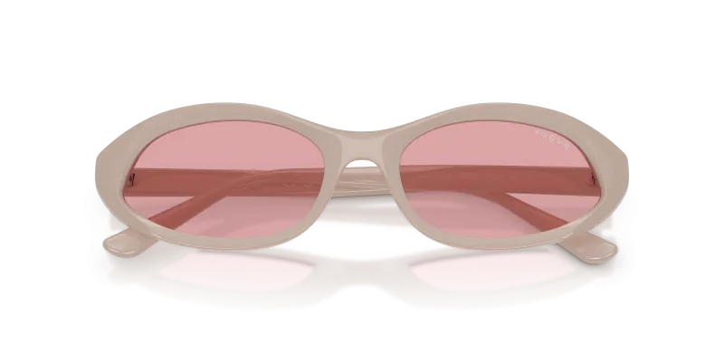 แว่นกันแดด Vogue VO5727SU-331184 close-up ด้านหน้า