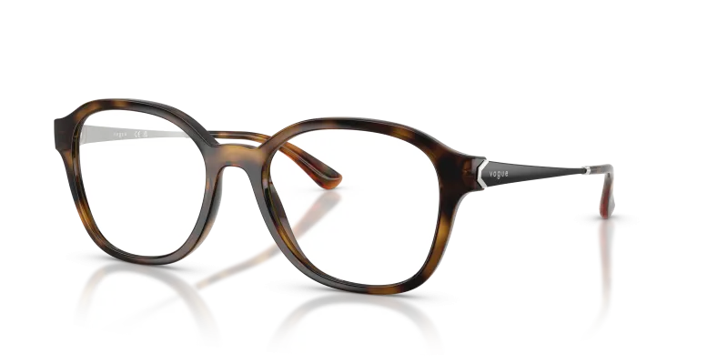 กรอบแว่นสายตา Vogue VO5743-W656 Dark Havana แว่นสายตา Vogue VO5743-W656 มุมเฉียง สีฮาวานาเข้ม สำหรับผู้หญิง