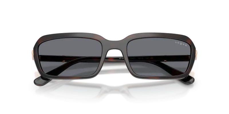 แว่นกันแดด Vogue VO5744S-2386/1 close-up ด้านหน้า