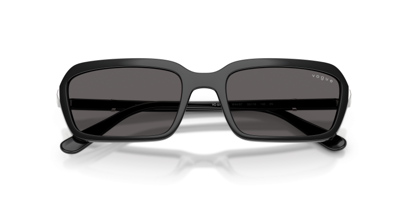 แว่นกันแดด Vogue VO5744S-W44/87 close-up ด้านหน้า