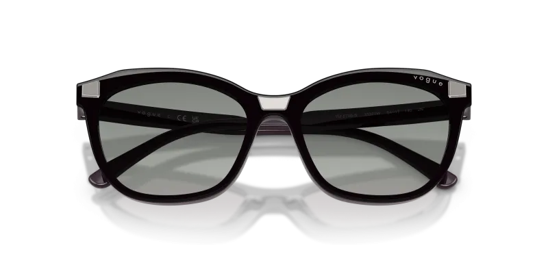Vogue VO5746S-33321W แว่นกันแดด close-up ด้านหน้า