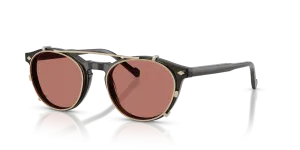 แว่นกันแดด Vogue VO5751S-29231W มุมเฉียง สีเทาโปร่งใส สำหรับผู้ชาย