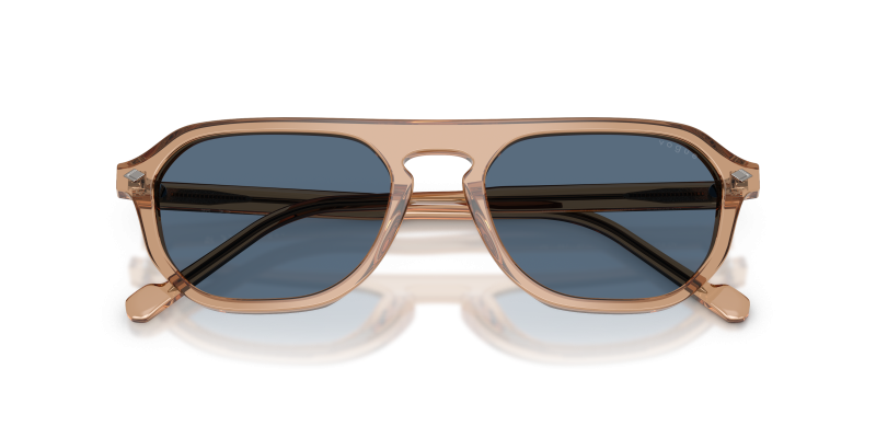 แว่นกันแดด Vogue VO5752S-318980 close-up ด้านหน้า