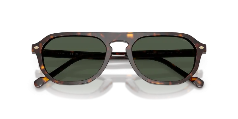 แว่นกันแดด Vogue VO5752S-W6569A close-up ด้านหน้า