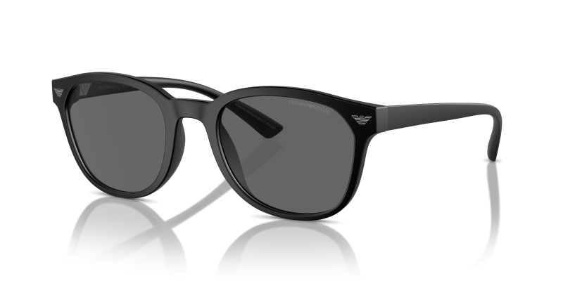 แว่นกันแดด Emporio Armani EA4225U-500187 Matte Black Dark Grey แว่นกันแดด Emporio Armani EA4225U-500187 มุมเฉียง สีดำด้าน สำหรับผู้ชาย