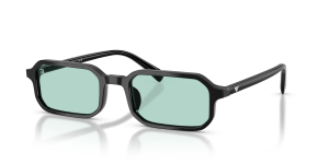 แว่นกันแดด Emporio Armani EA4253U-501765 มุมเฉียง สีดำประกาย สำหรับผู้ชาย