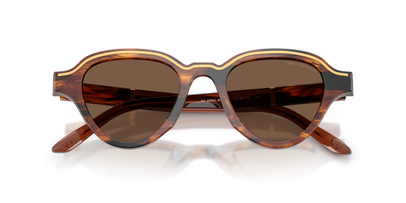 แว่นกันแดด Emporio Armani EA4264U-633973 close-up ด้านหน้า