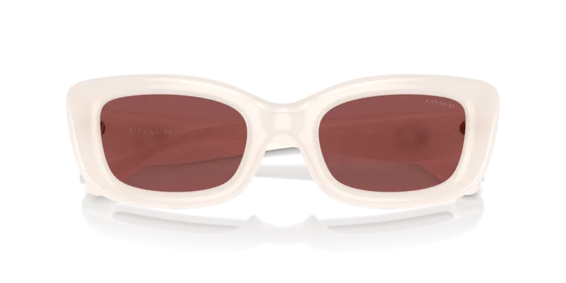 แว่นกันแดด Coach HC8390U-580575 close-up ด้านหน้า
