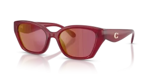 แว่นกันแดด Coach HC8434U-5526D0 มุมเฉียง สี Milky Cherry สำหรับผู้หญิง