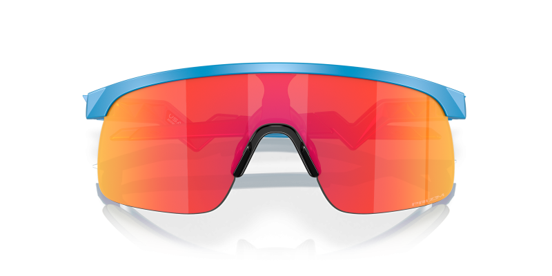 แว่นกันแดด Oakley OJ9010-05 close-up ด้านหน้า