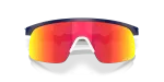 แว่นกันแดด Oakley Resistor OJ9010-34 Matte Navy Prizm Ruby แว่นกันแดด Oakley OJ9010-34 close-up ด้านหน้า