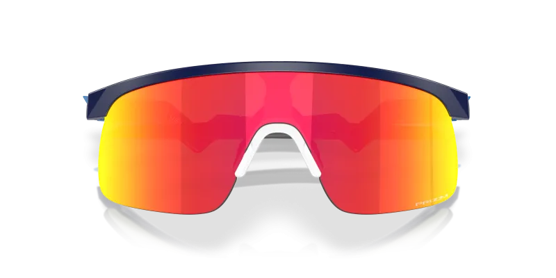แว่นกันแดด Oakley OJ9010-34 close-up ด้านหน้า