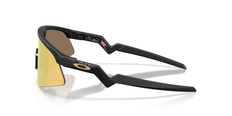 แว่นกันแดด Oakley OJ9015-13 มุมข้าง ขาแว่นสี Matte Black Splatter