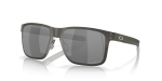 แว่นกันแดด Oakley Holbrook Metal OO4123-06 Matte Gunmetal Prizm Black Polarized แว่นกันแดด Oakley OO4123-06 มุมเฉียง สีกันเมทัลด้าน สำหรับผู้ชาย