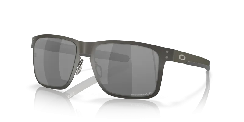 แว่นกันแดด Oakley Holbrook Metal OO4123-06 Matte Gunmetal Prizm Black Polarized แว่นกันแดด Oakley OO4123-06 มุมเฉียง สีกันเมทัลด้าน สำหรับผู้ชาย