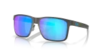 แว่นกันแดด Oakley OO4123-07 มุมเฉียง สีกันเมทัลด้าน สำหรับผู้ชาย