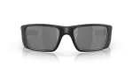 แว่นกันแดด Oakley Fuel Cell OO9096-B3 Cerakote Graphite Black Black Iridium Polarized แว่นกันแดด Oakley OO9096-B3 ด้านหน้า