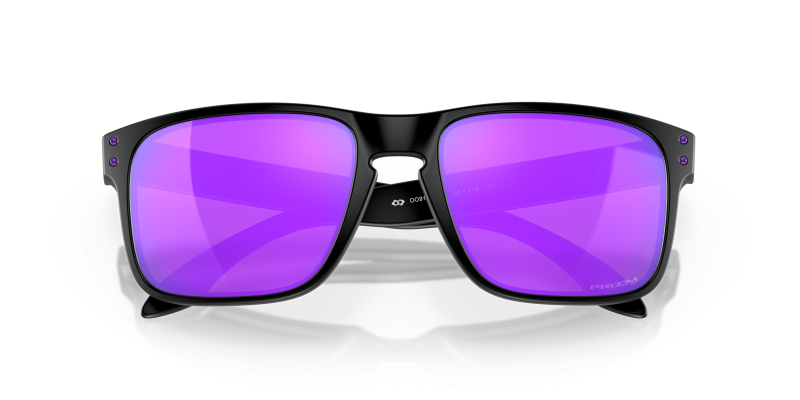 แว่นกันแดด Oakley OO9102-K6 close-up ด้านหน้า