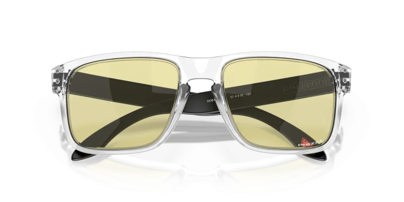 แว่นกันแดด Oakley OO9102-X2 close-up ด้านหน้า
