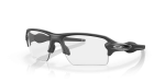 แว่นกันแดด Oakley Flak 2.0 XL OO9188-16 Steel Clear Photochromic แว่นกันแดด Oakley OO9188-16 มุมเฉียง สีเหล็ก สำหรับผู้ชาย