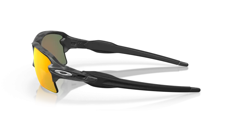 แว่นกันแดด Oakley OO9188-86 มุมข้าง ขาแว่นสีดำลายพราง