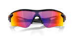 แว่นกันแดด Oakley Radarlock Path (A) OO9206-37 Polished Black Prizm Road แว่นกันแดด Oakley OO9206-37 close-up ด้านหน้า