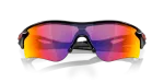 แว่นกันแดด Oakley OO9206-37 close-up ด้านหน้า