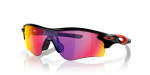 แว่นกันแดด Oakley Radarlock Path (A) OO9206-37 Polished Black Prizm Road แว่นกันแดด Oakley OO9206-37 มุมเฉียง สีดำขัดเงา สำหรับผู้ใช้ทุกเพศ