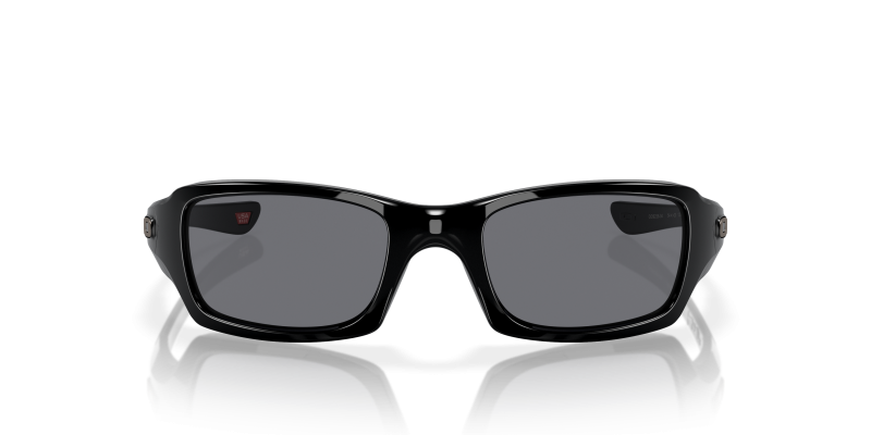 แว่นกันแดด Oakley OO9238-04 ด้านหน้า