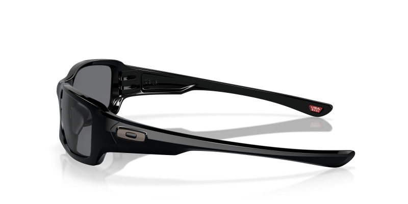 แว่นกันแดด Oakley OO9238-04 มุมข้าง ขาแว่นสีดำขัดเงา
