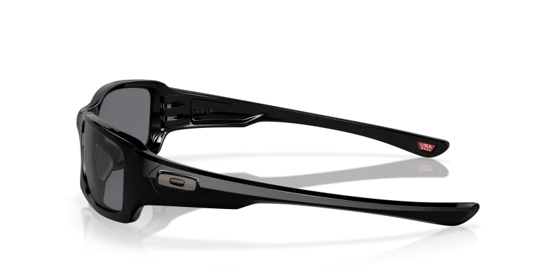 แว่นกันแดด Oakley OO9238-04 มุมข้าง ขาแว่นสีดำขัดเงา