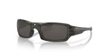 แว่นกันแดด Oakley OO9238-05 มุมเฉียง สีเทาสโมค สำหรับผู้ชาย