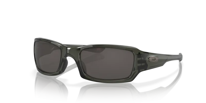 แว่นกันแดด Oakley Fives Squared OO9238-05 Grey Smoke Warm Grey แว่นกันแดด Oakley OO9238-05 มุมเฉียง สีเทาสโมค สำหรับผู้ชาย