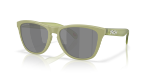 แว่นกันแดด Oakley OO9245-E9 มุมเฉียง สี Matte Fern สำหรับผู้ชาย
