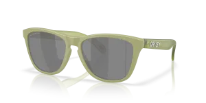 แว่นกันแดด Oakley OO9245-E9 มุมเฉียง สี Matte Fern สำหรับผู้ชาย