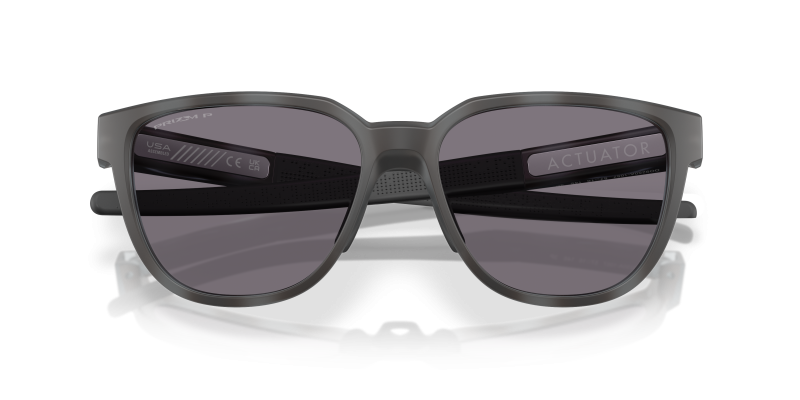 แว่นกันแดด Oakley OO9250A-10 close-up ด้านหน้า